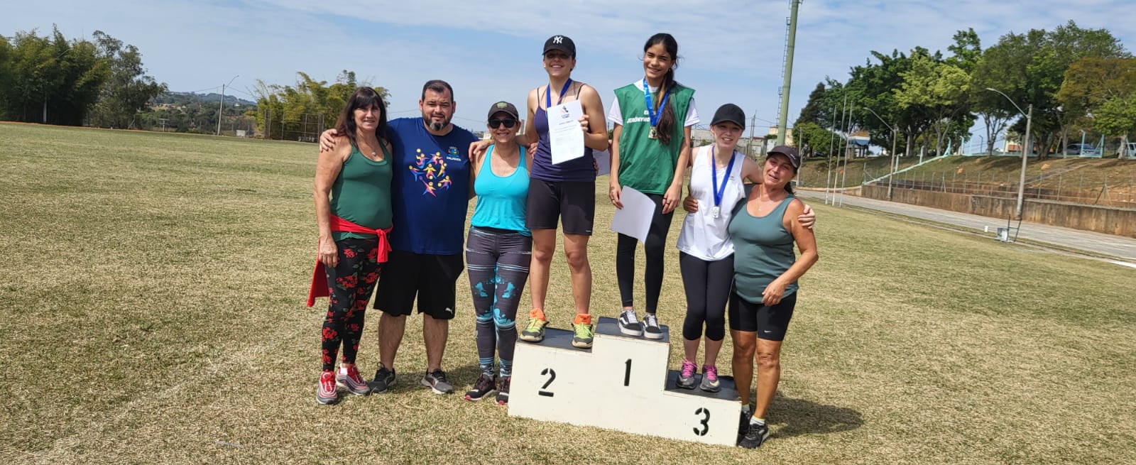 Escola Pref. Jerônimo A. Corrêa - Salto a distância Feminino